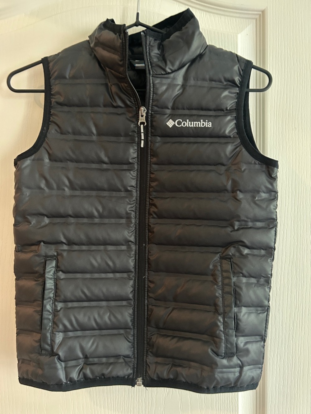 Columbia Boys Zip Up Black Vest Small